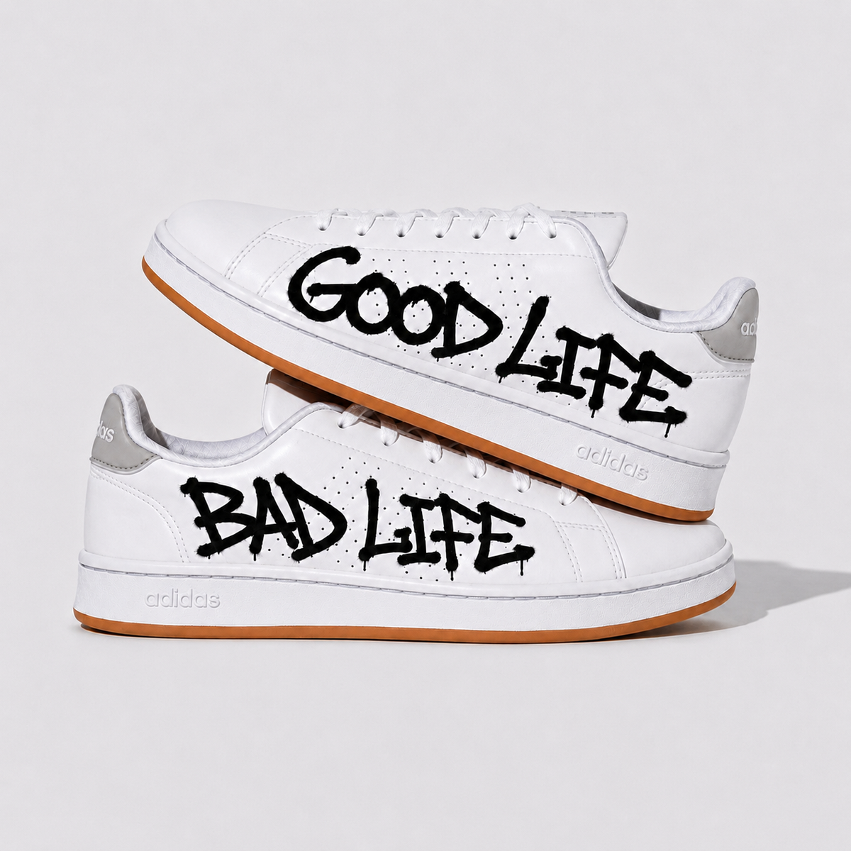 Adidas Court Bad Life Good Life – Noir & Blanc – vue 1, création Sneakers Landers
